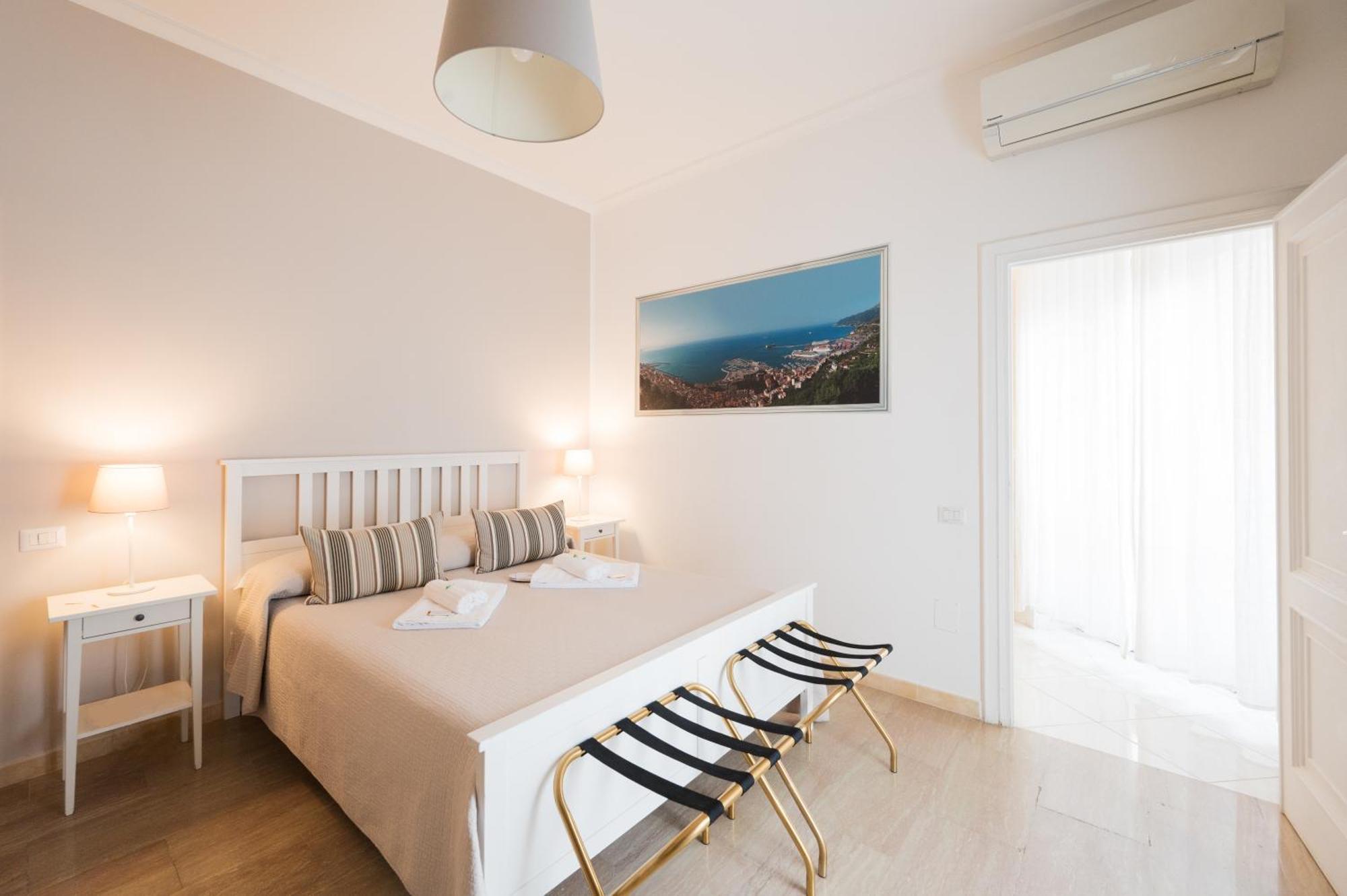 Panoramic Rooms Салерно Экстерьер фото