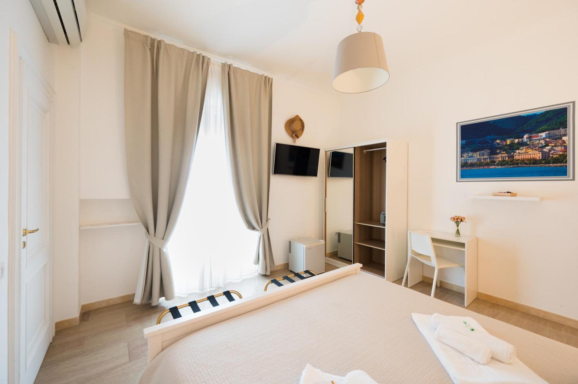 Panoramic Rooms Салерно Экстерьер фото